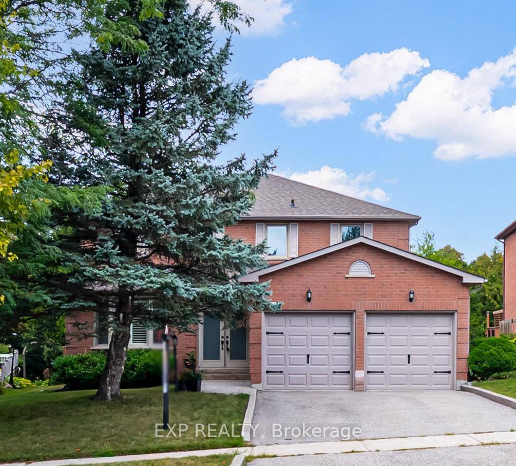 Modern Elegance Surrounded by Nature Welcome to this stunning 4 bedrooms, 4 bathrooms home located in a highly sought after neighborhood, where modern luxury meets natural tranquility.