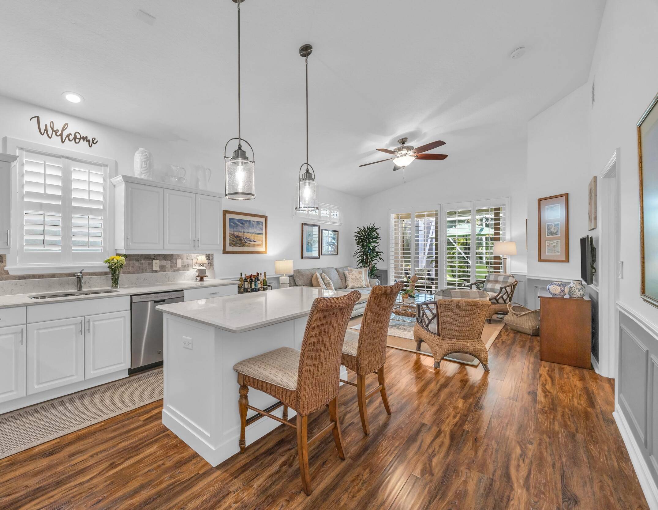 Welcome to 1535 SE Tidewater Place, a refined villa featuring 3 bedrooms and 2 baths, nestled within the sought after Willoughby Cay community.