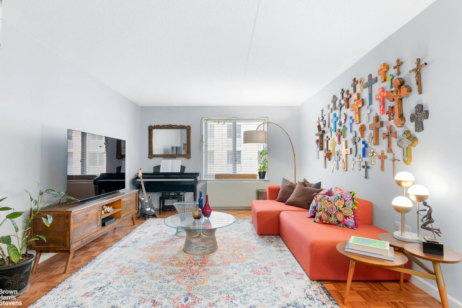 Live in this spectacular and rare 3 bed 3 full bath at Strivers Gardens Condominium !