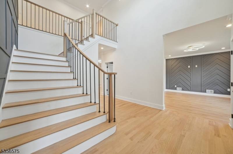 Stunning custom built 7BR 6.