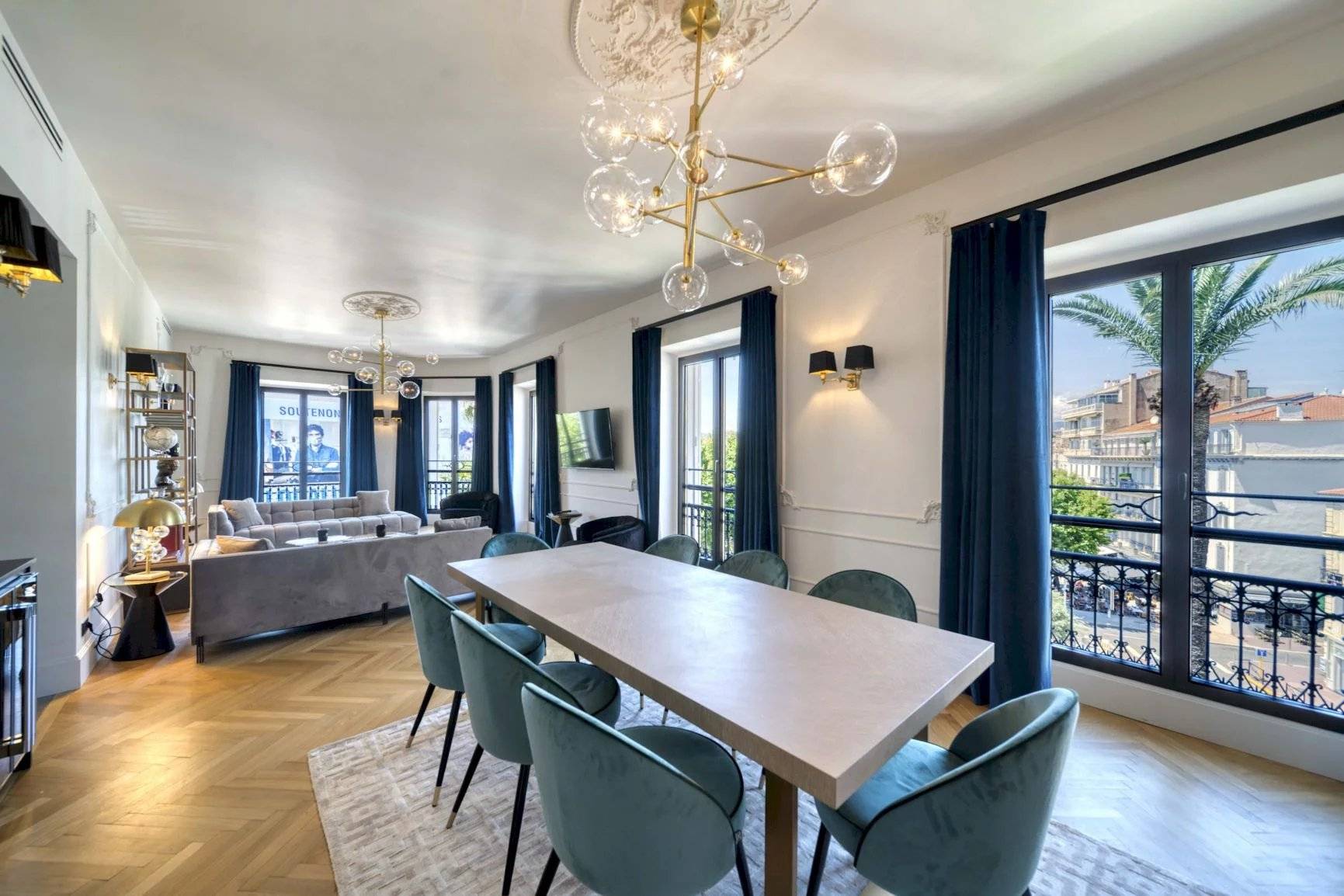 CANNES CROISETTE - Spacious flat facing the Palais des Festivals