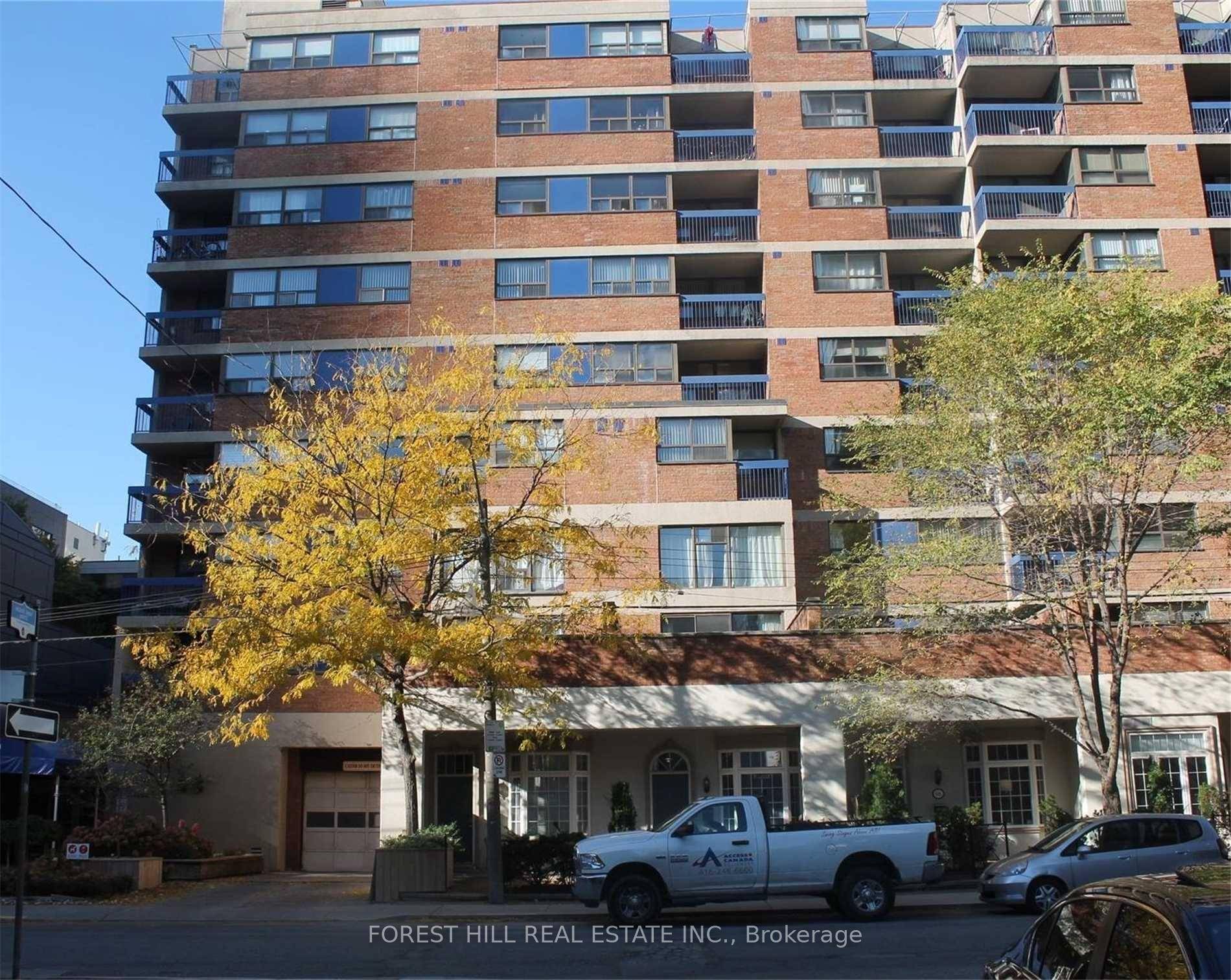 Bright amp ; Stylish Top Floor Suite in the Sought After Village by the Grange Condos.