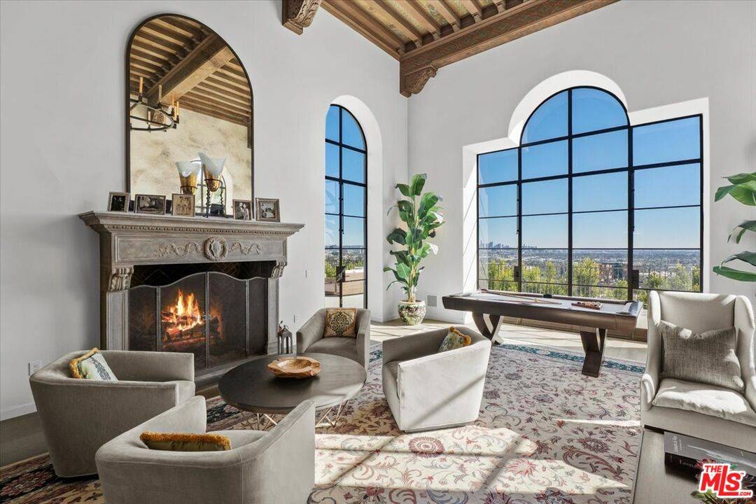 8159   Hollywood Blvd 9BR Sunset Strip La