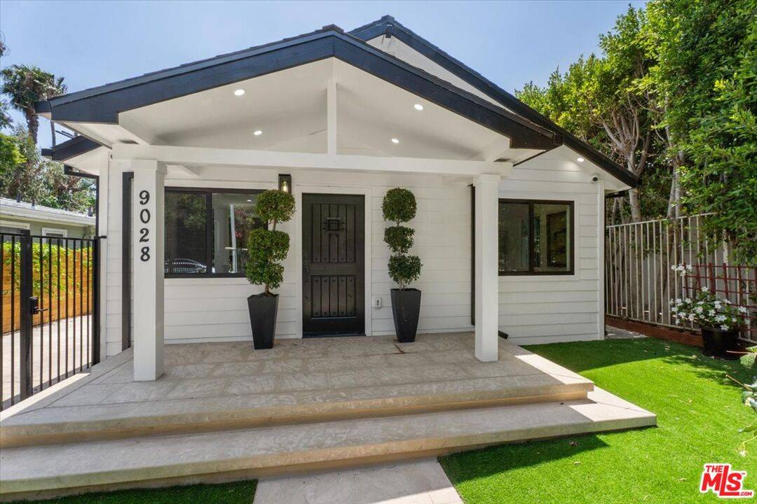 9028 Keith Ave 2BR Sunset Strip La