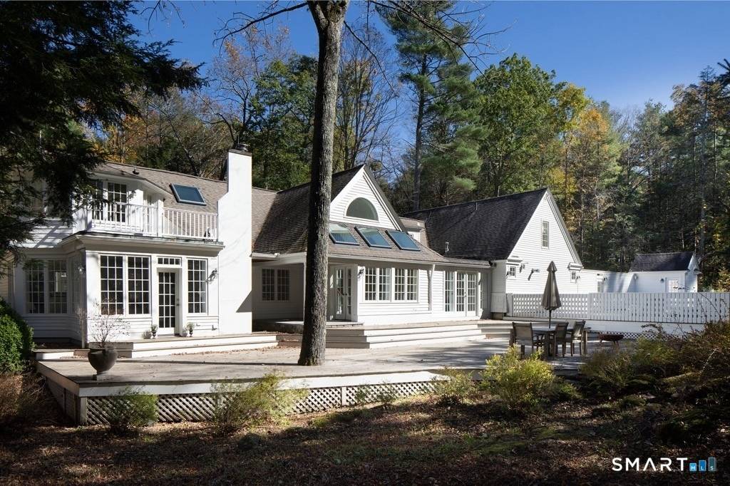 Peaceful Country Living Near Twin Lakes Discover tranquility in this beautifully renovated 3 bedroom, 2.
