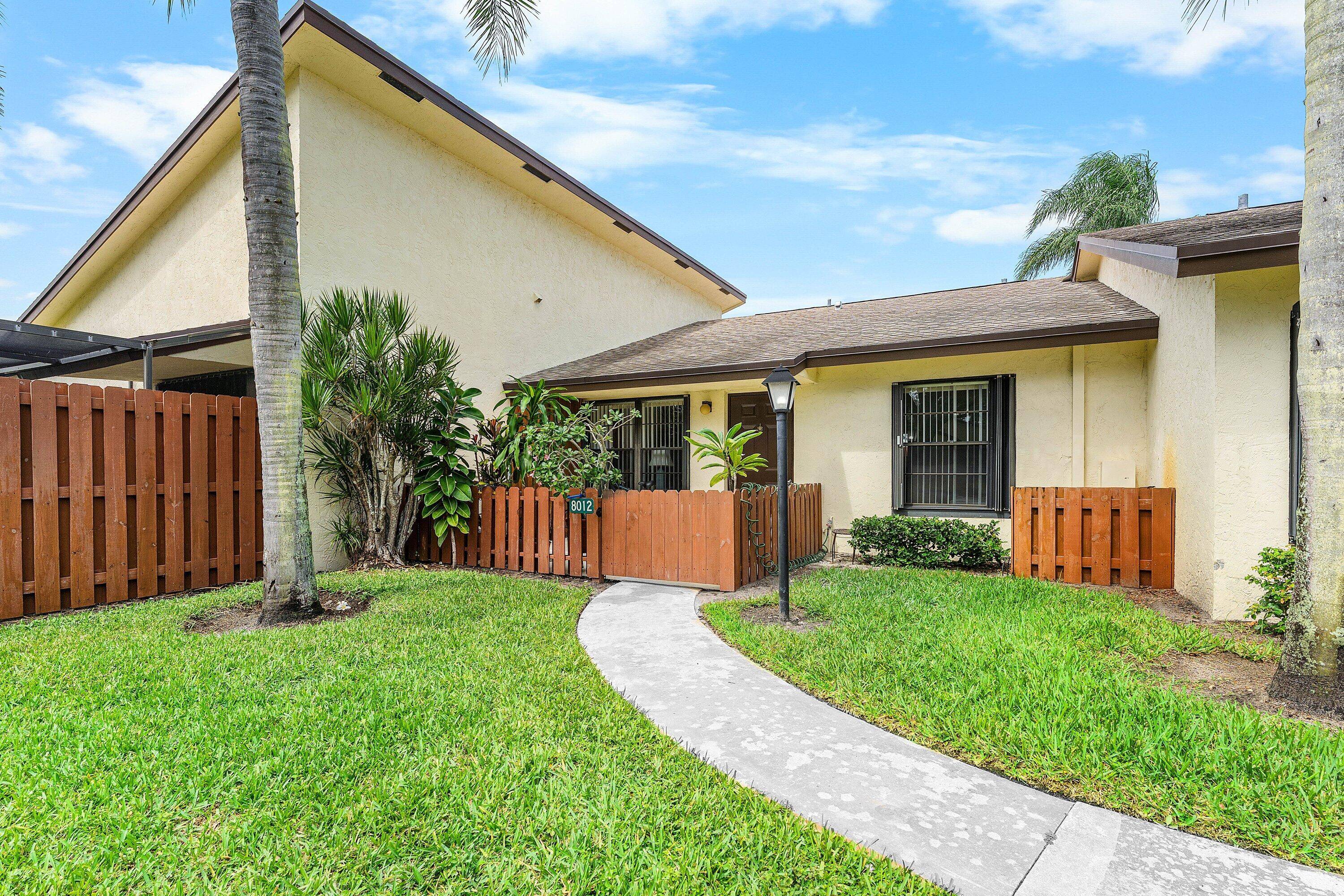 Welcome to this charming 2 bedroom, 2 bath ground floor Villa style condo located in a desirable 55 community.