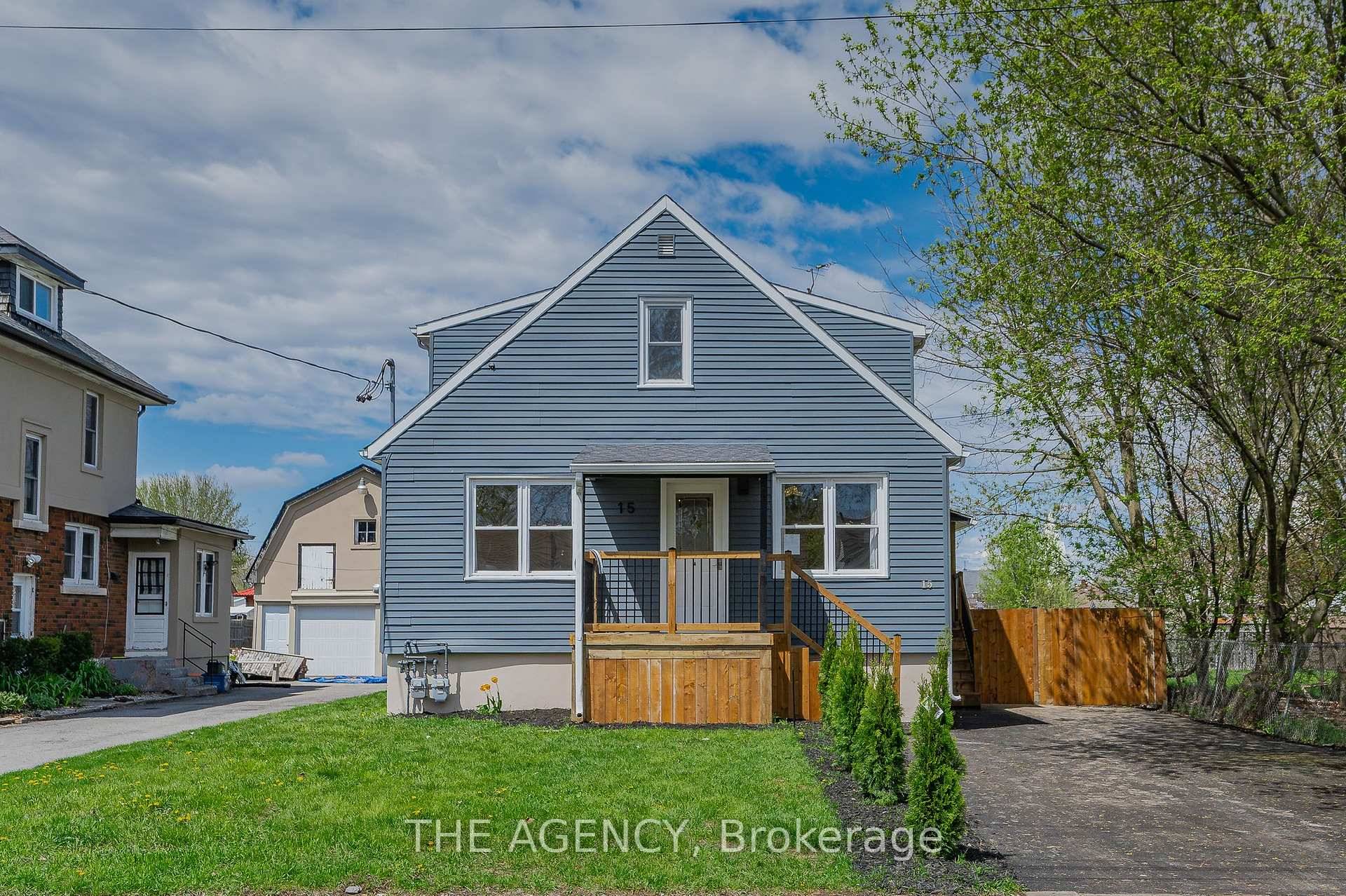Welcome to 15 McCain Street, Port Colborne, a beautifully updated legal duplex offering modern finishes, excellent functionality, and a fantastic investment opportunity.