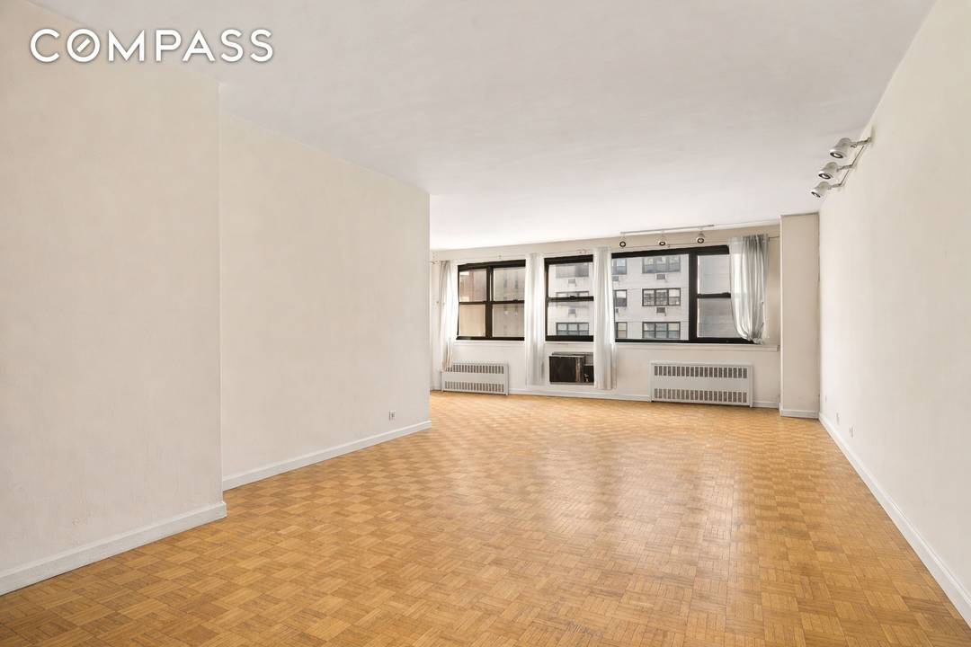 Brand new to the market, this alcove studio checks off all the boxes high floor, fantastic light, spacious size, loads of closets, pied a terre friendly, full service, and very ...