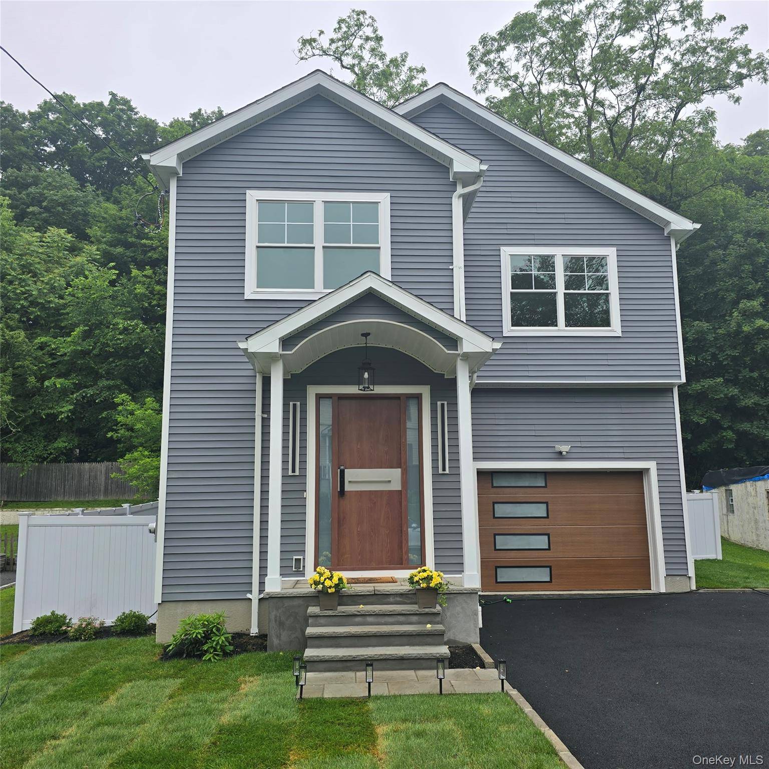 HUGE PRICE REDUCTION BUILDER HAS NEW PROJECT SAYS SELL BEST OFFER OVER 995K BRING YOUR OFFERS DO NOT MISS THIS !