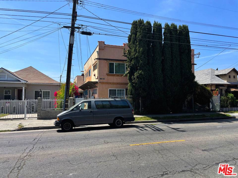 1121 N Normandie Ave 5.0 LA