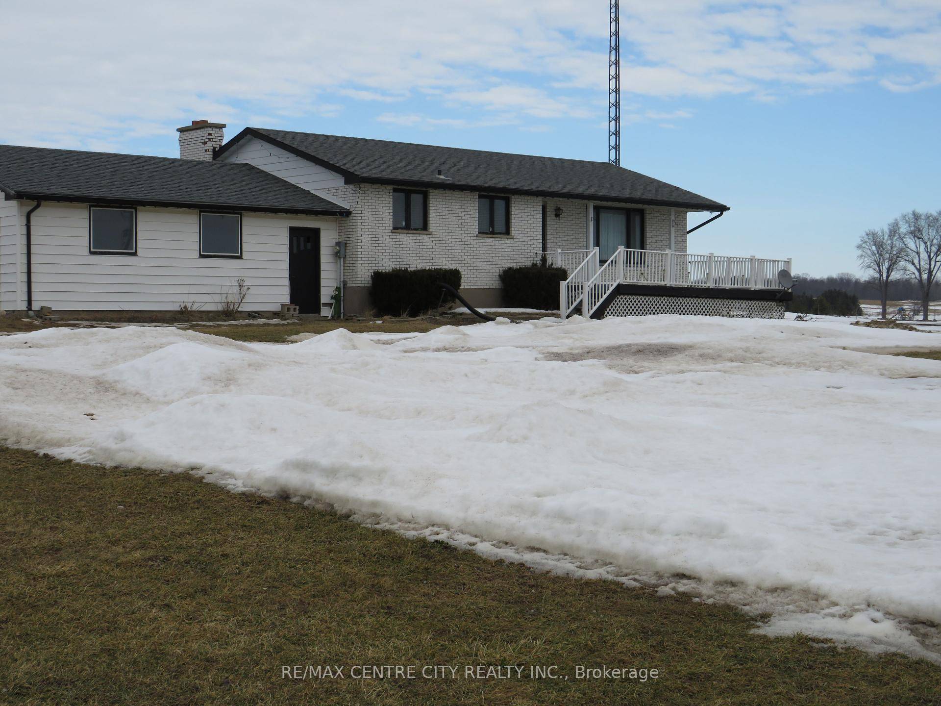 This 3 bedroom home with a double car garage is situated on Egremont Dr just minutes from Strathroy and only 20 minutes to London on a 1.