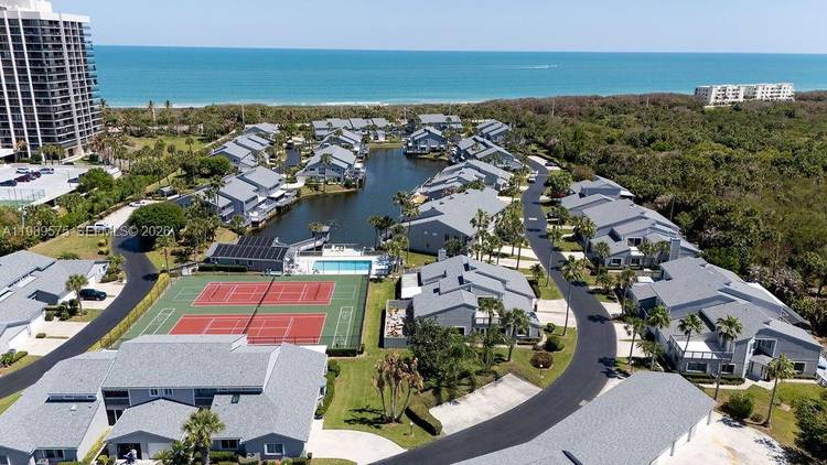 OPEN HOUSE Sat. March 28, 1 3pm.