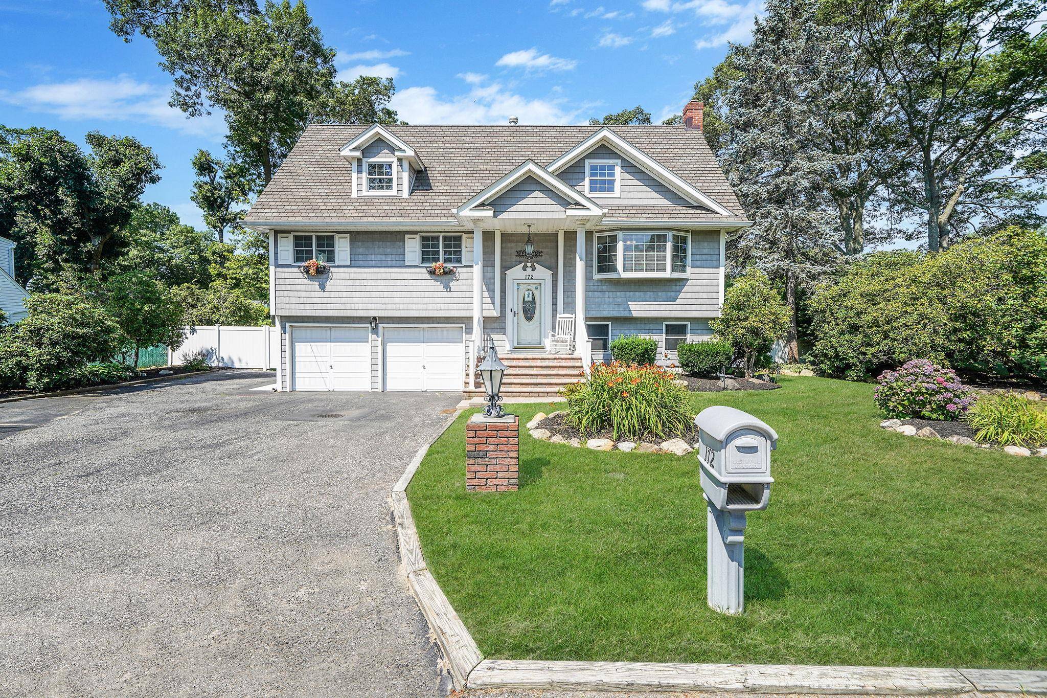 Introducing the newest and most updated Hi Ranch on the market !