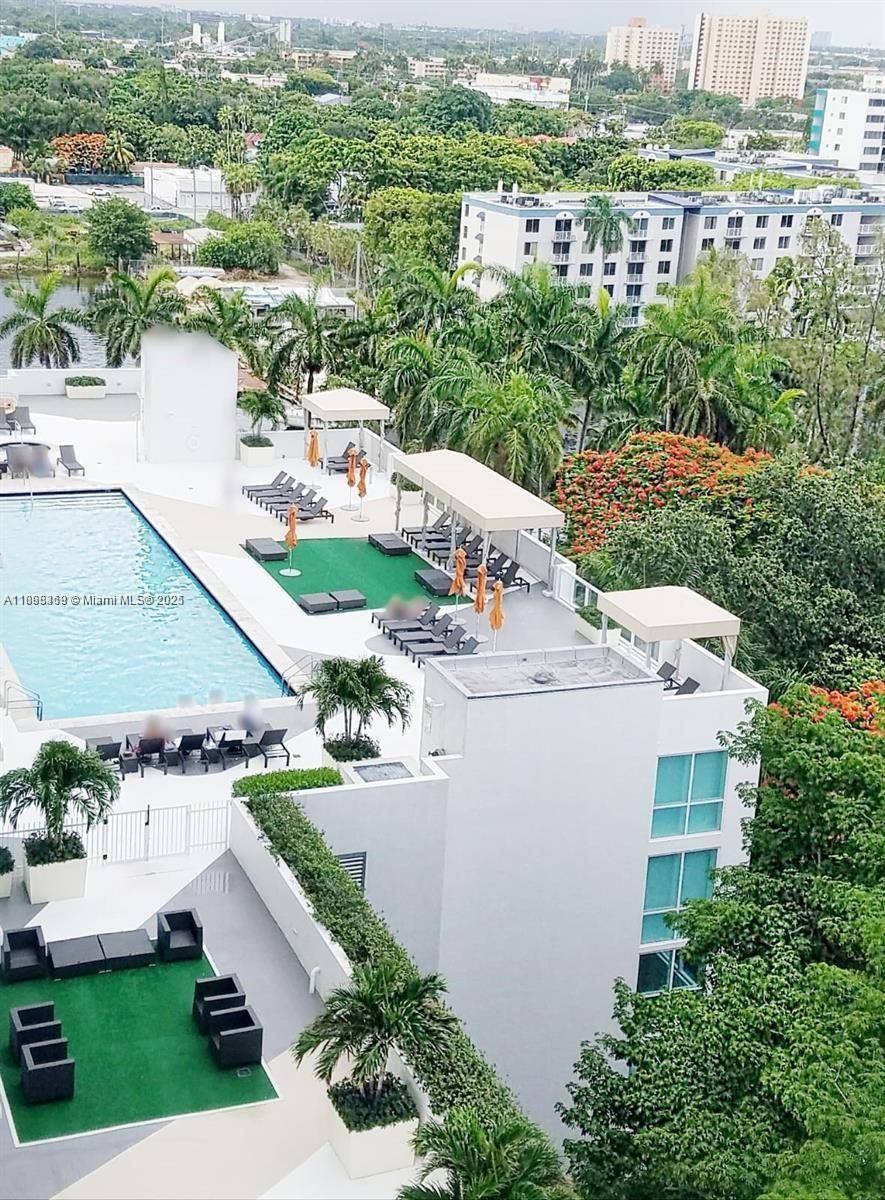 Modern and with amazing view 2 bedroom 2 bathroom ideal for an investor with river views.