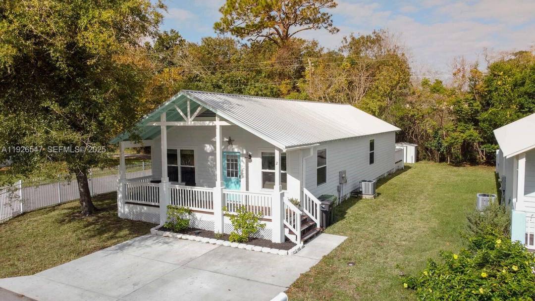 Discover coastal living at its finest in this charming cottage tucked away in a marsh side neighborhood, just minutes from Vilano Beach and Historic Downtown St.