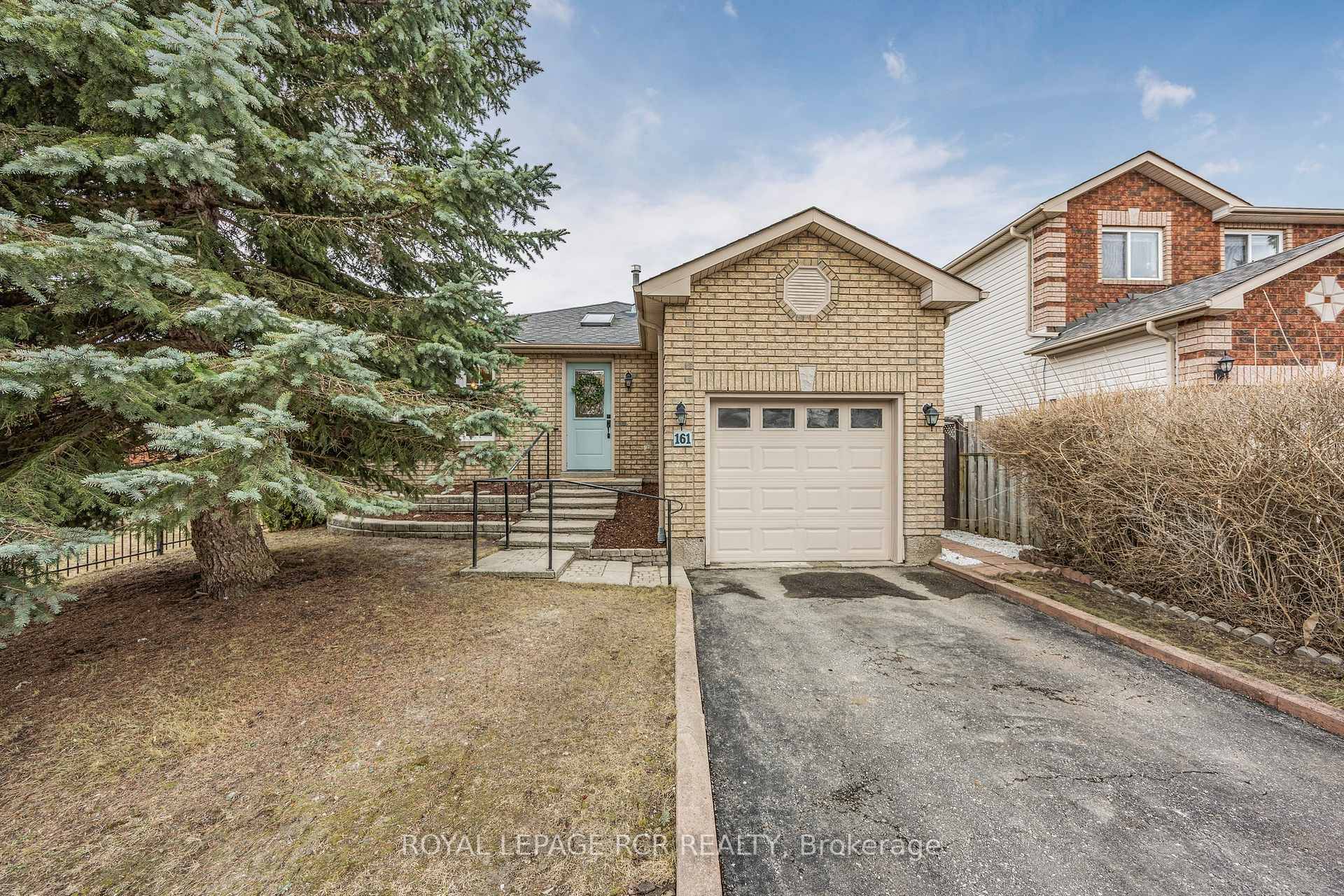 Welcome to this beautifully updated home in Barrie's sought after Holly neighborhood.