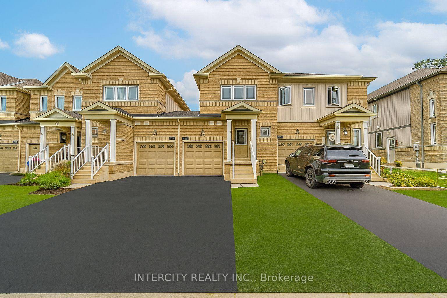 This well maintained 3 berdroom townhouse offers a functional open concept layout in a highly sought after Orillia location.