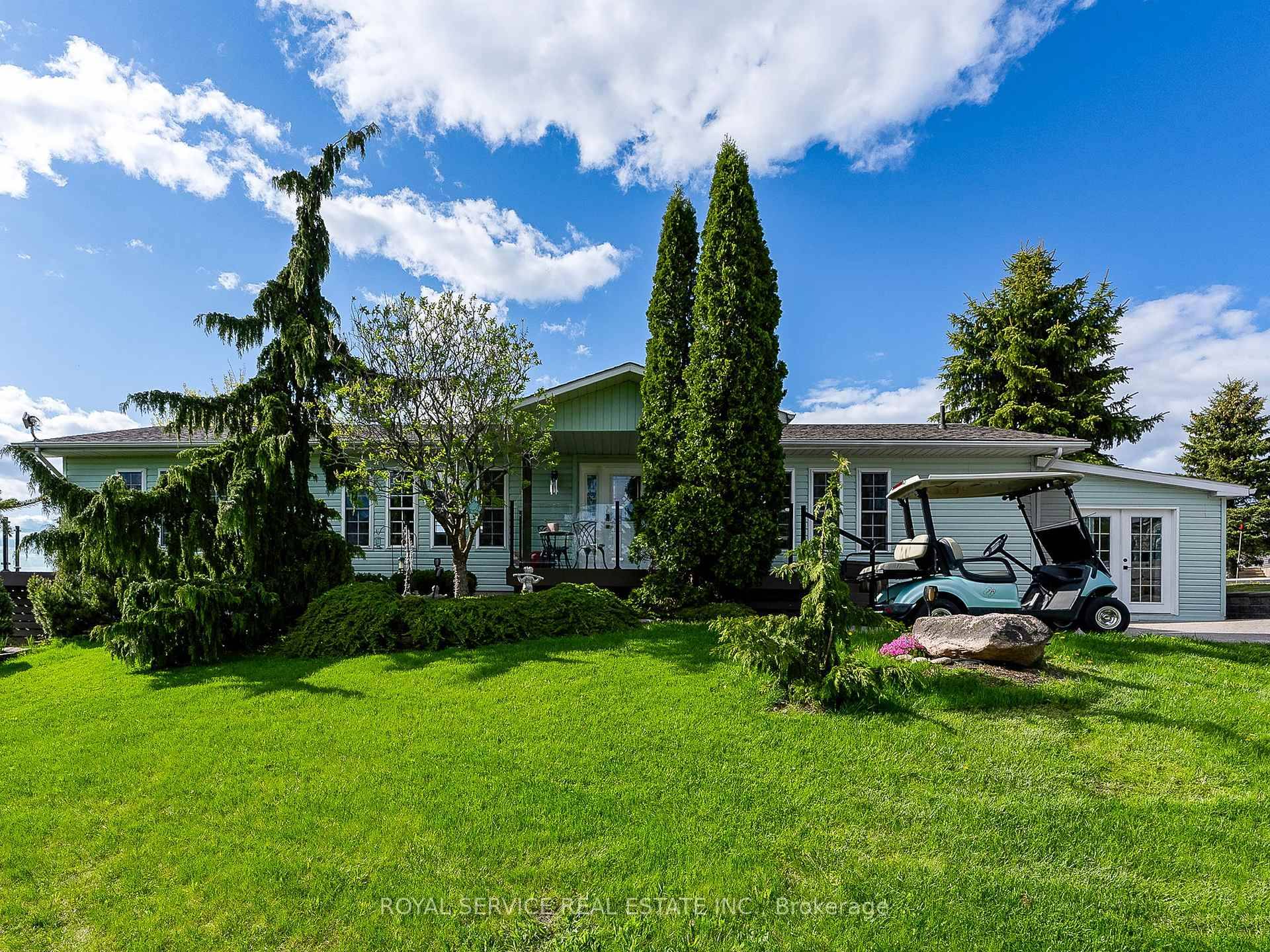 This home is truly immaculate and classy, renovated fully all the details thought out.