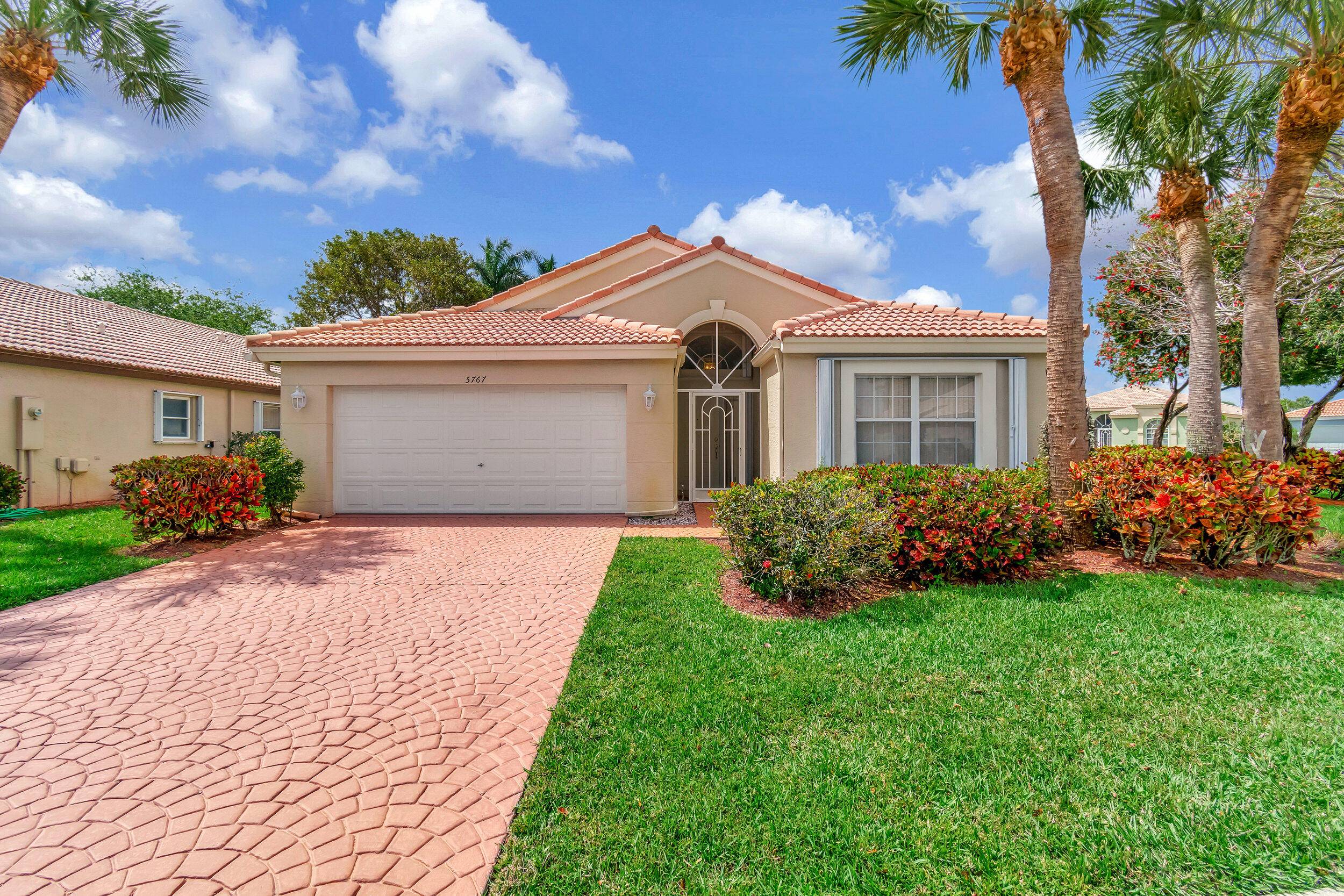 MAJESTIC ISLES SUPER ACTIVE ADULT COMMUNITY.