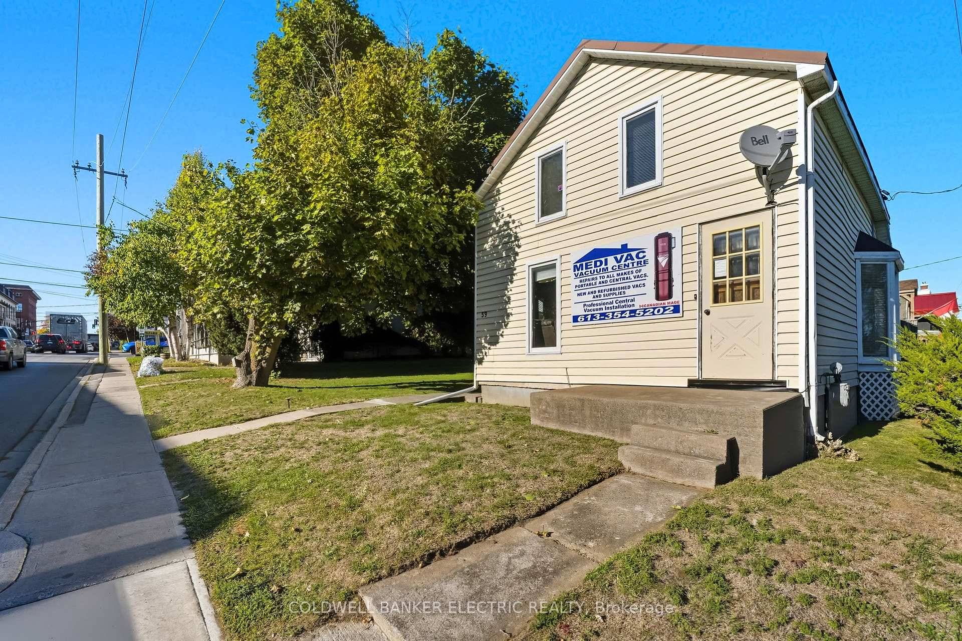 5 REASONS YOU'LL LOVE THIS PROPERTY 1 The PRIME LOCATION Right on the main highway exit, but still set back enough you don't have the highway noise, this location is ...
