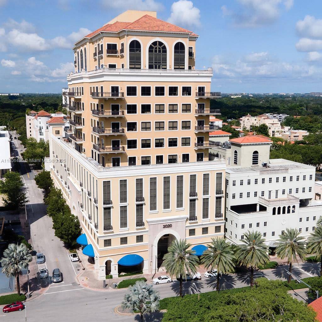 Full floor HQ opportunity in Coral Gables !