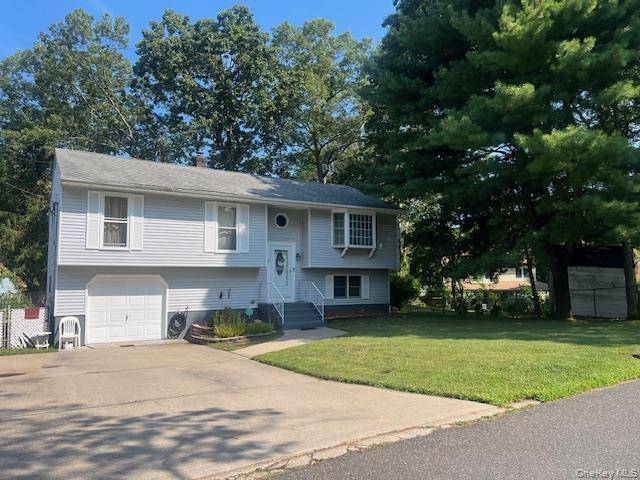 Beautiful, spacious Hi Ranch in Miller Place School district !