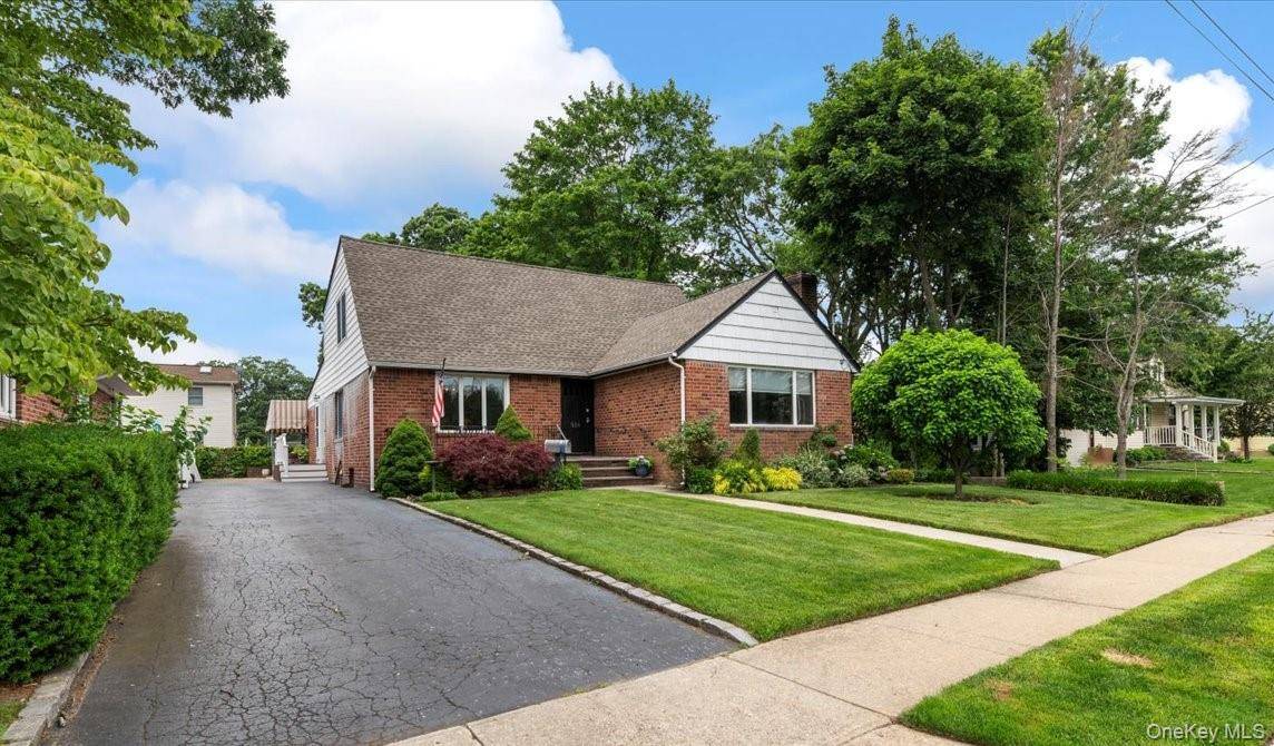 Custom Built Farm Ranch Style Home with All Extremely Large Rooms that has Lots and Lots of Room for Everyone !