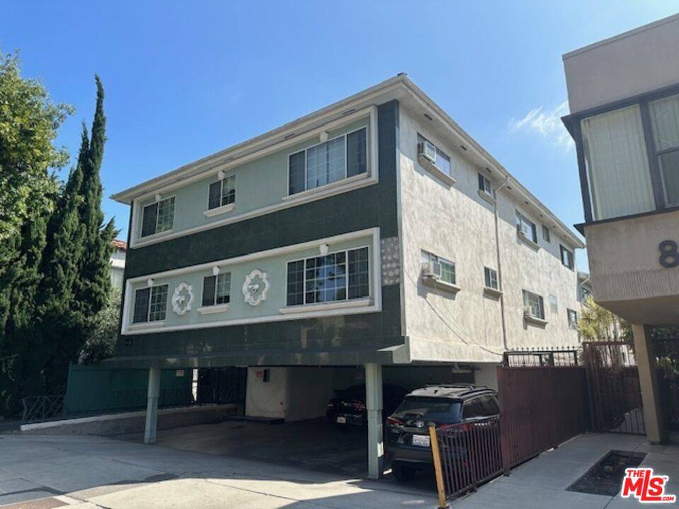 8436   Blackburn Ave 12.0 Beverly Grove LA