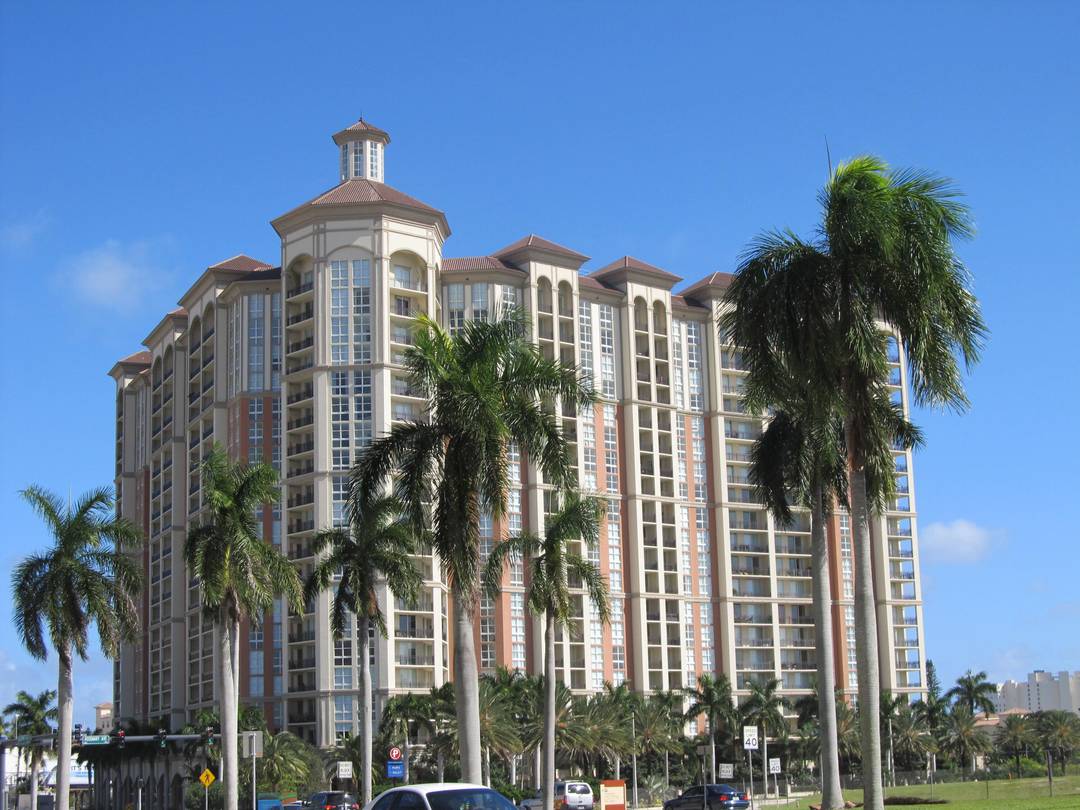Gorgeous high floor 2 2 in top West Palm Beach building.