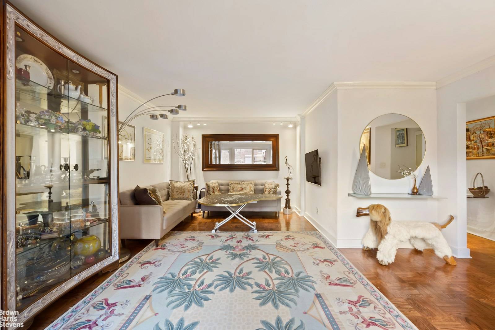 Elegant Upper East Side One Bedroom with Expansive Private Terrace Step into a rare sanctuary in the heart of the Upper East Side.