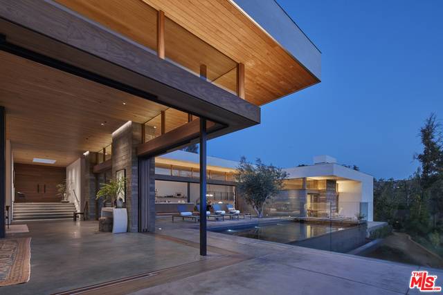 6708 Wildlife Rd 6BR Malibu La