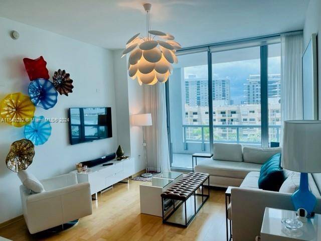 Come live at the resort lifestyle in this beautiful beach unit at the Carillon Miami Wellness Resort.