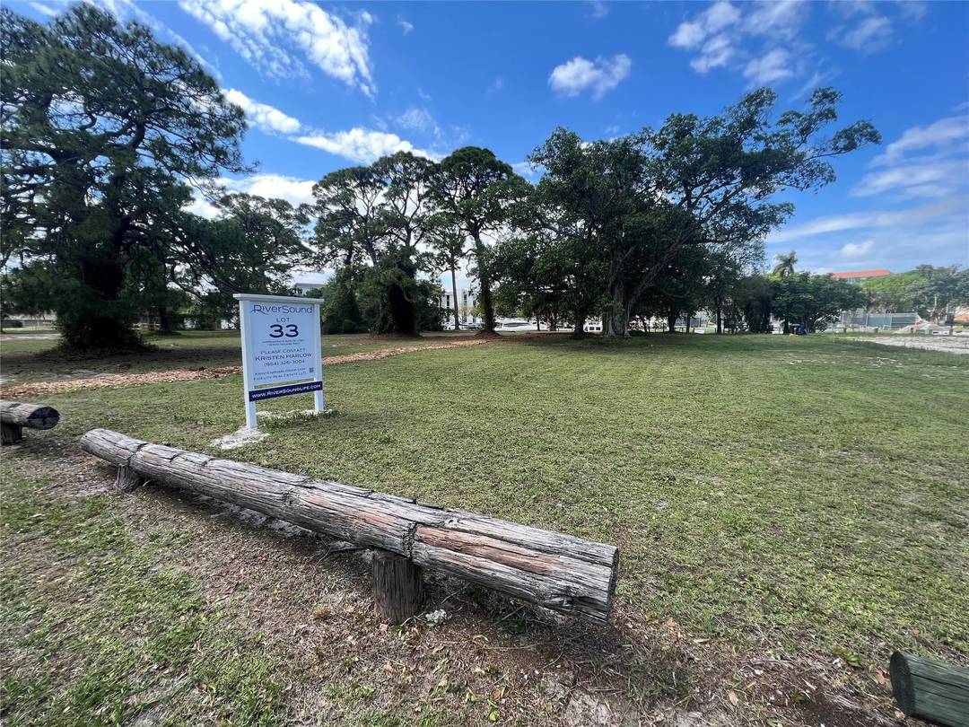 WATERFRONT DOWNTOWN FT LAUDERDALE CUSTOM HOME SITES RiverSound residential land in Ft Lauderdale LOT 33 75' wf x 190' Between the LAND amp ; SEA amp ; nestled amongst soaring ...