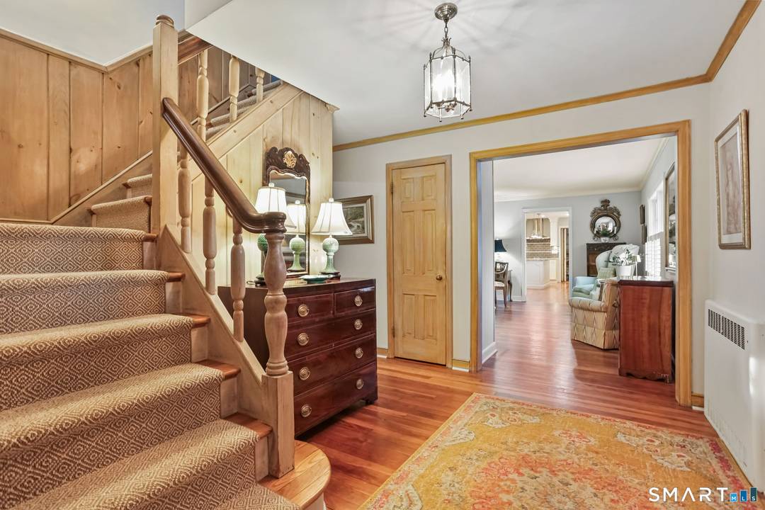 Welcome home to this charming Stratfield Gem !
