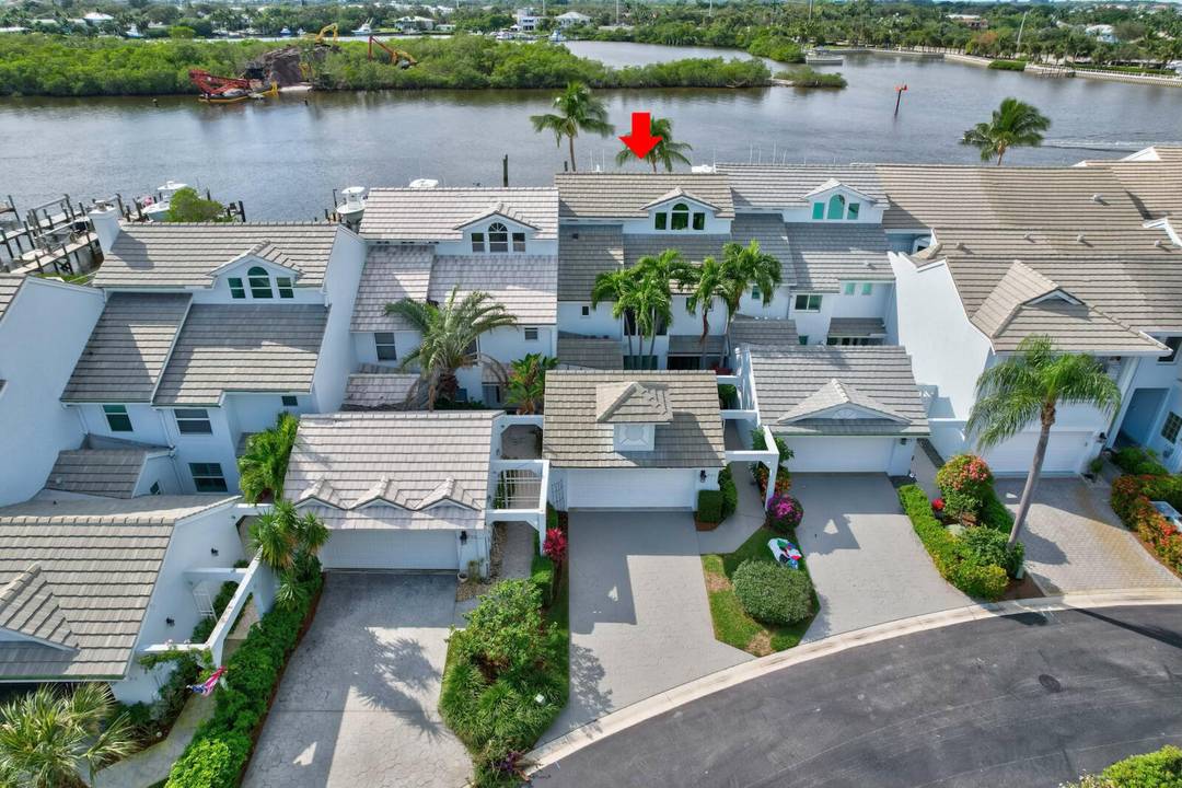 Rare waterfront opportunity in Jupiter Harbor with direct Intracoastal and ocean access and no fixed bridges, just minutes to the Jupiter Inlet.