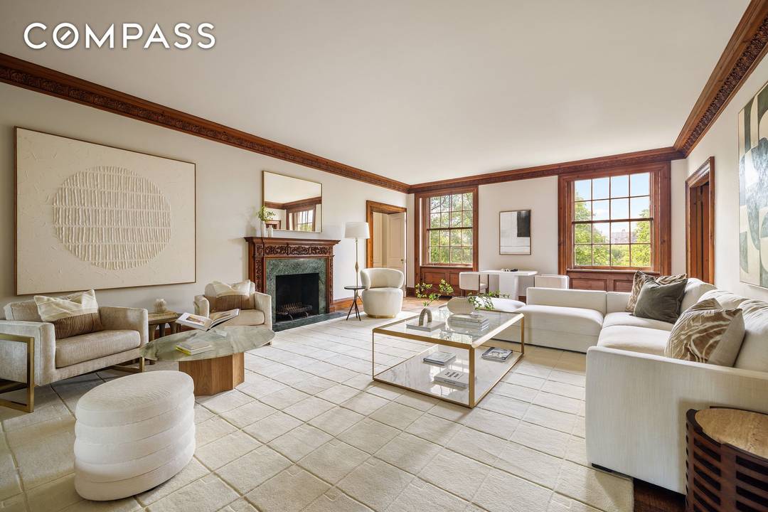 60' on Central Park A 10 room beauty in a premier J.