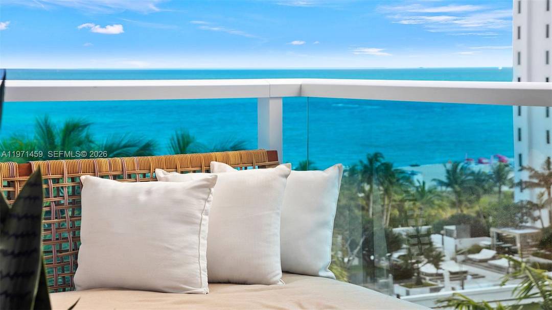 Experience your South Beach sanctuary at 1 Hotel South Beach, set along 600 feet of pristine shoreline with endless translucent ocean views.