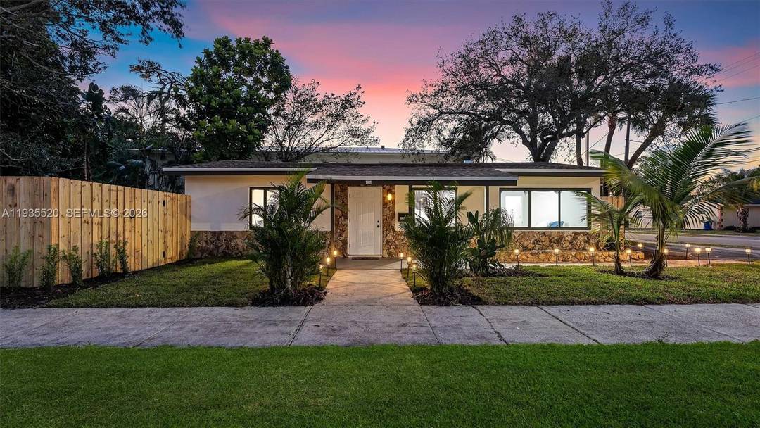 Welcome to this luxury move in ready 3 bedroom, 2 bath single family home in the heart of Fort Lauderdale s desirable Riverside Park !