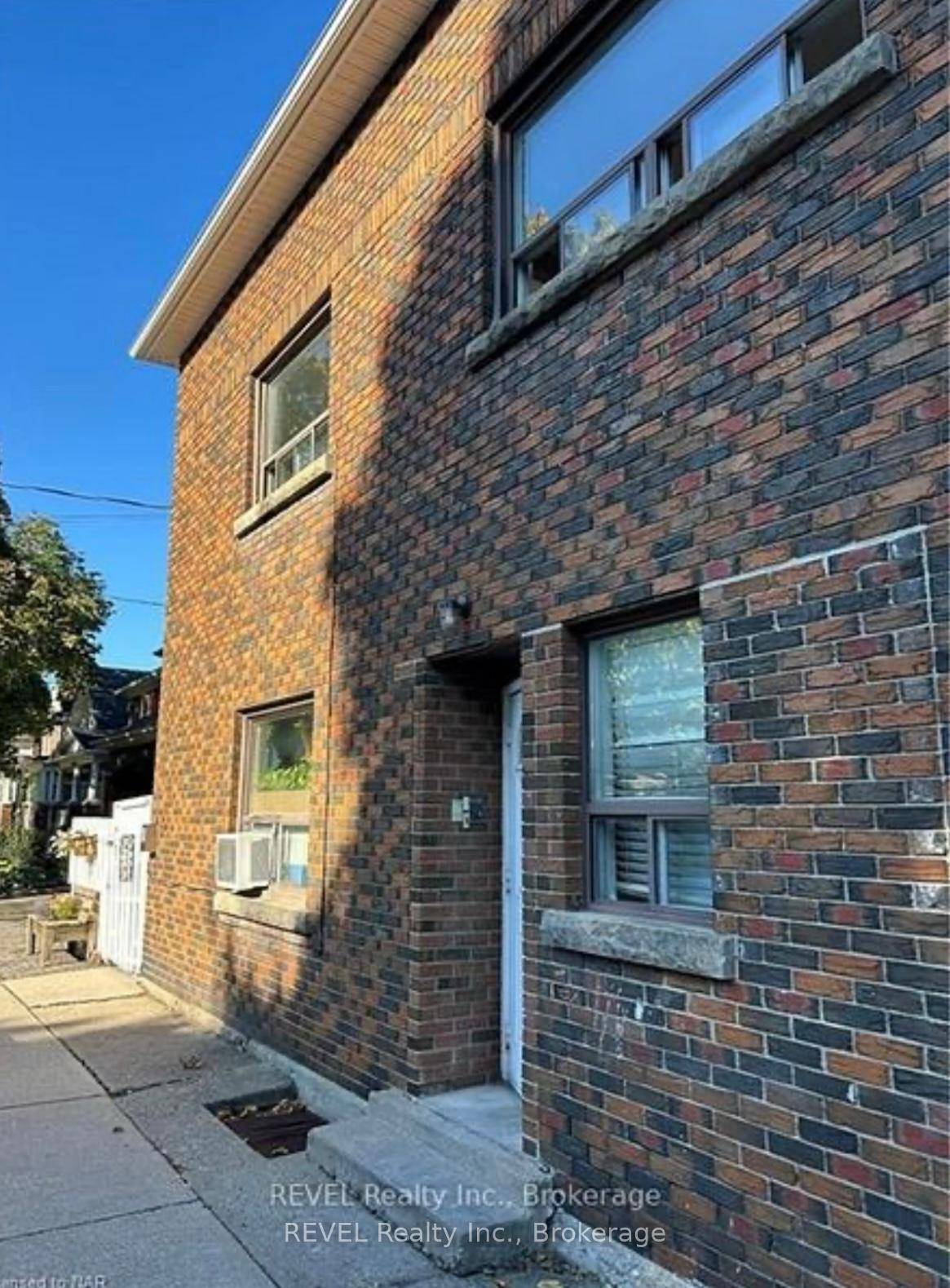 This newly renovated 2 bedroom 1 bathroom second level apartment unit is situated in a prime location of St.