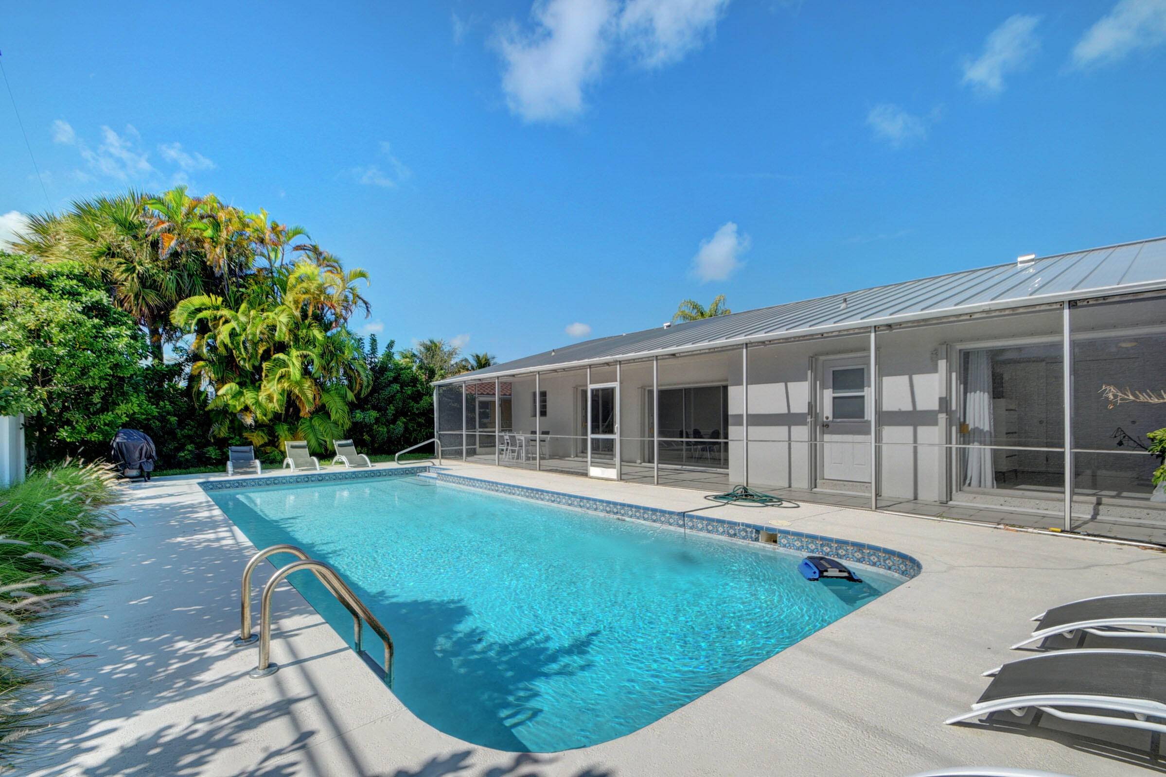 Annual Rental, Will consider Short Term Rental, WALK TO THE BEACH !