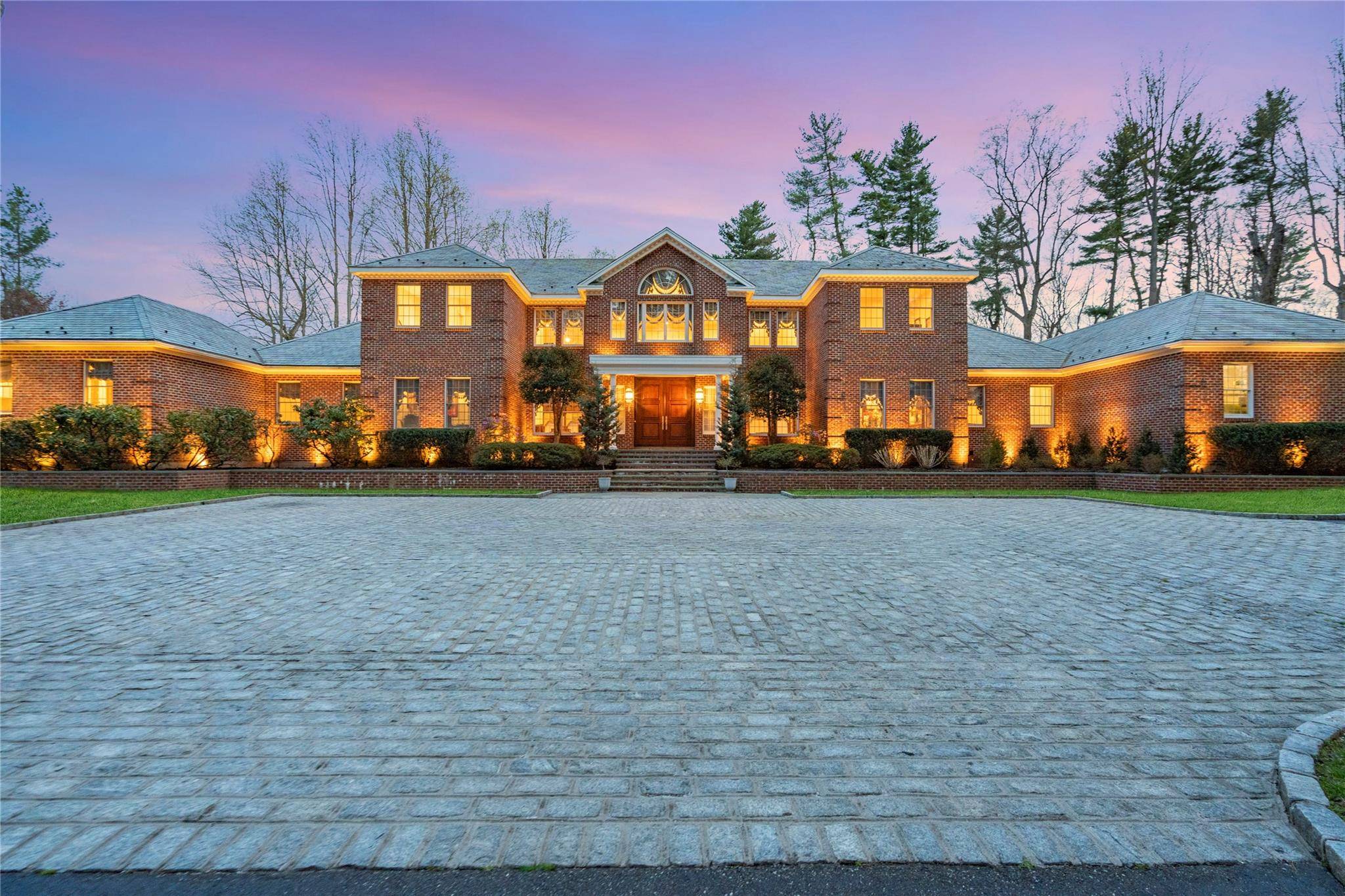 Welcome to Eagles Nest ! You may explore many grand residences on Long Island, but this one you will never forget, thanks to its exceptional design and premier location.