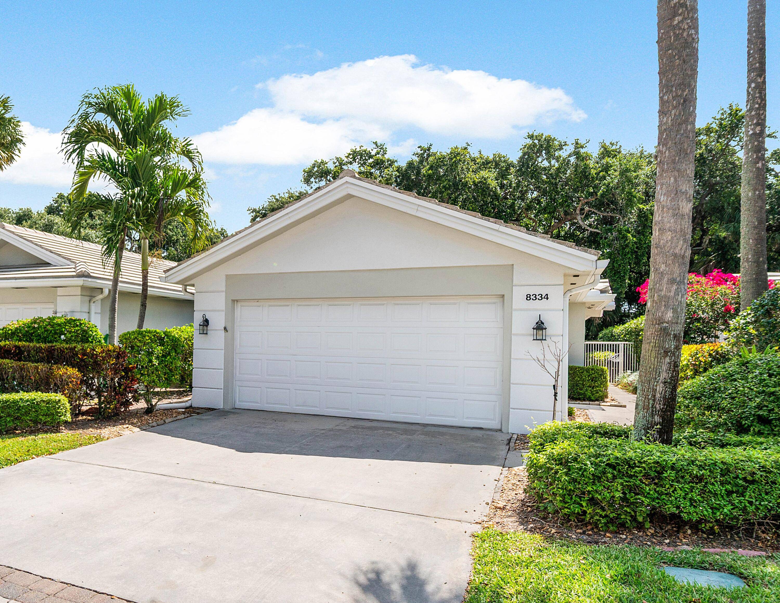 Beautifully updated, this 2 bedroom, 2 bathroom CBS townhome in Palm Beach Gardens offers a special retreat.