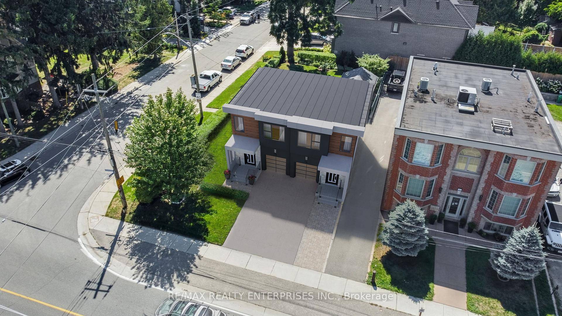 Charming Port Credit Home With Redevelopment Potential !