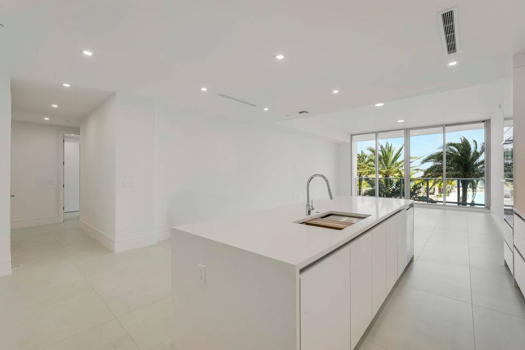 Experience elevated waterfront living in this brand new residence at Nautilus 220, the newest luxury waterfront development in the Palm Beaches where resort style living meets modern coastal elegance.