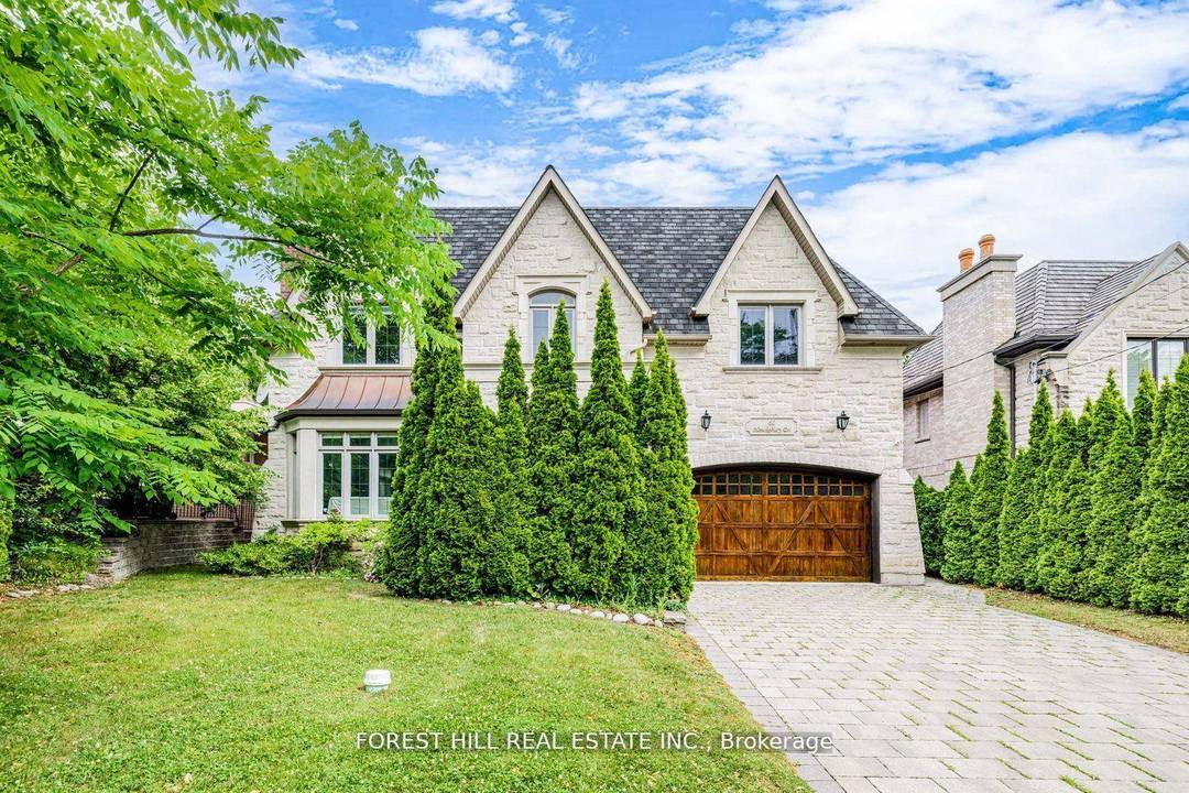 Exceptional 60 X 185 Ft RAVINE LIKE SETTING FEELS LIKE A COTTAGE STUNNING TABLE DEEP LAND On Prime Street and Location Gorgeous Ravine Like Setting Situated on Highly Demand Prime ...
