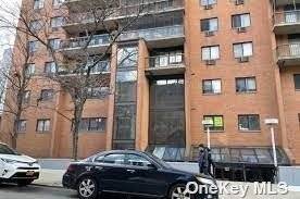 Great location near downtown Flushing !