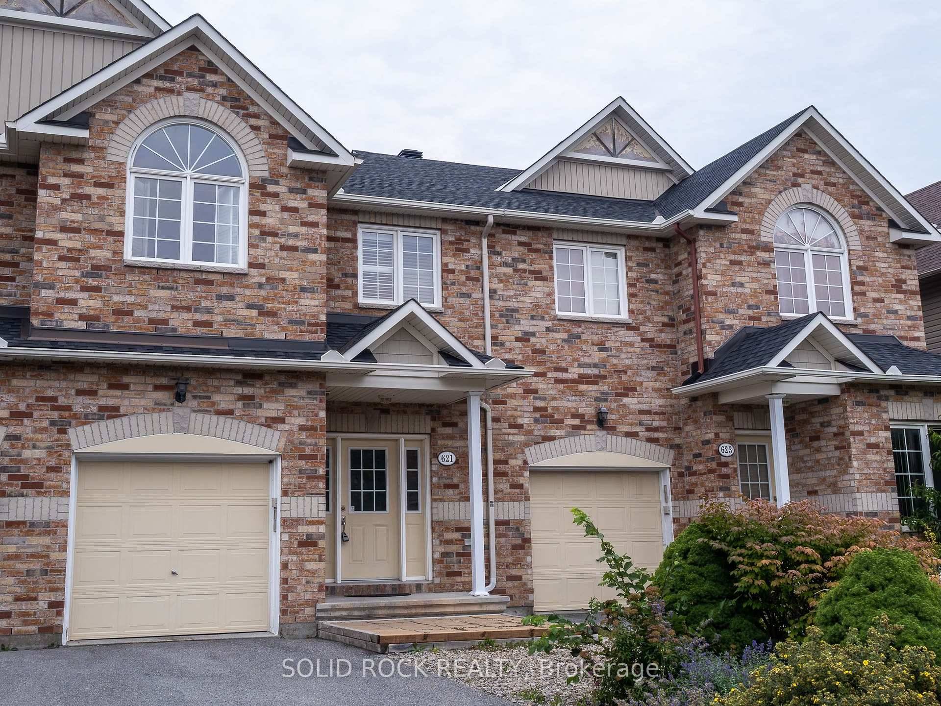Spacious and bright, open concept 3 bedroom 2.