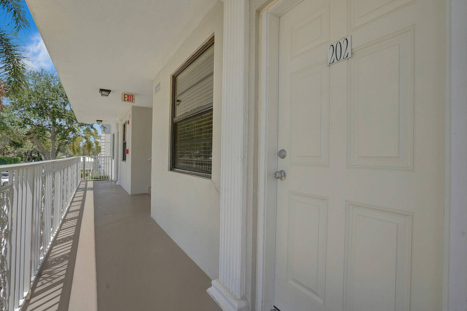 Beautifully Updated Condo with Stunning Lake Views !