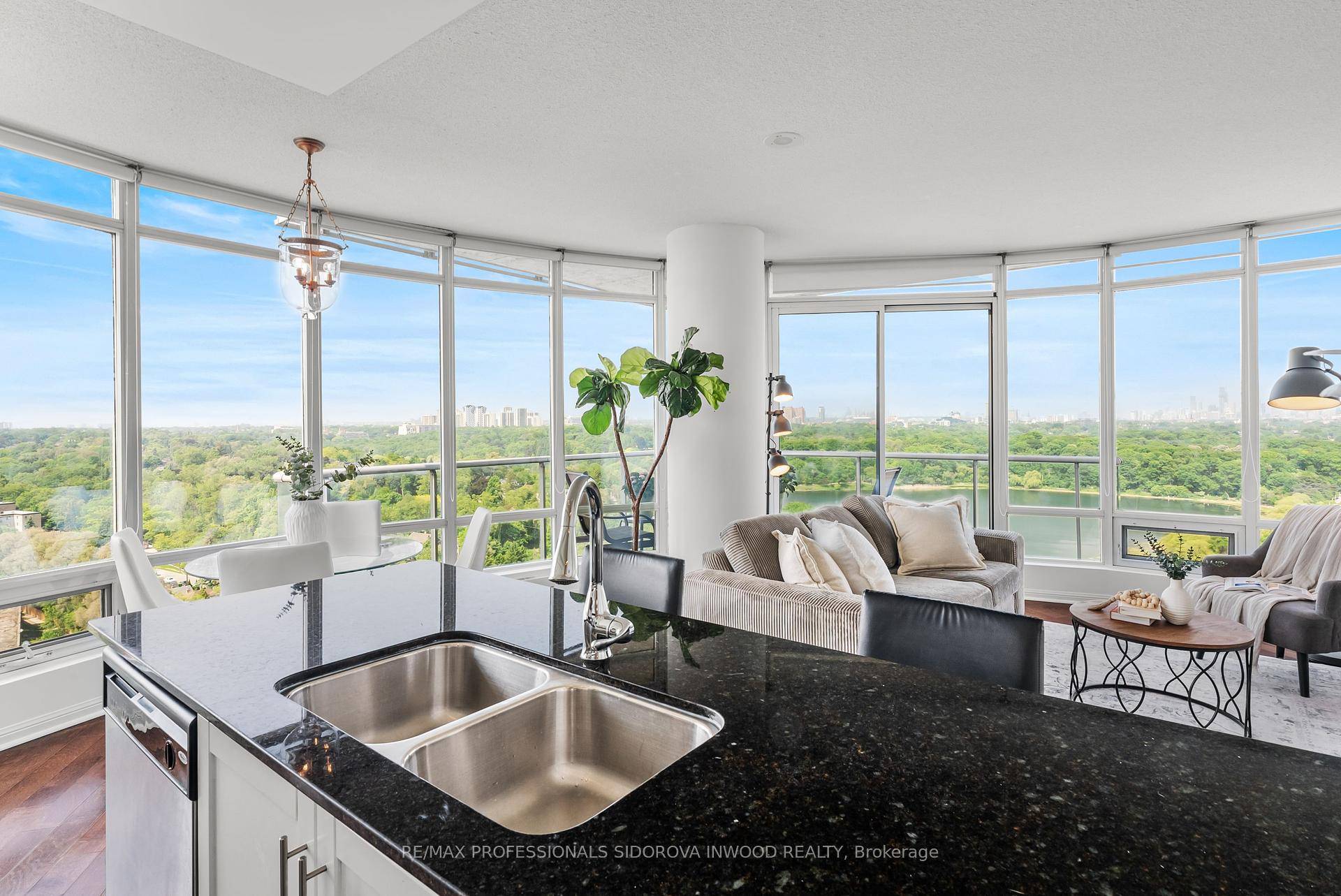 Windermere by the Lake Rarely Offered Corner Suite with Panoramic Views.