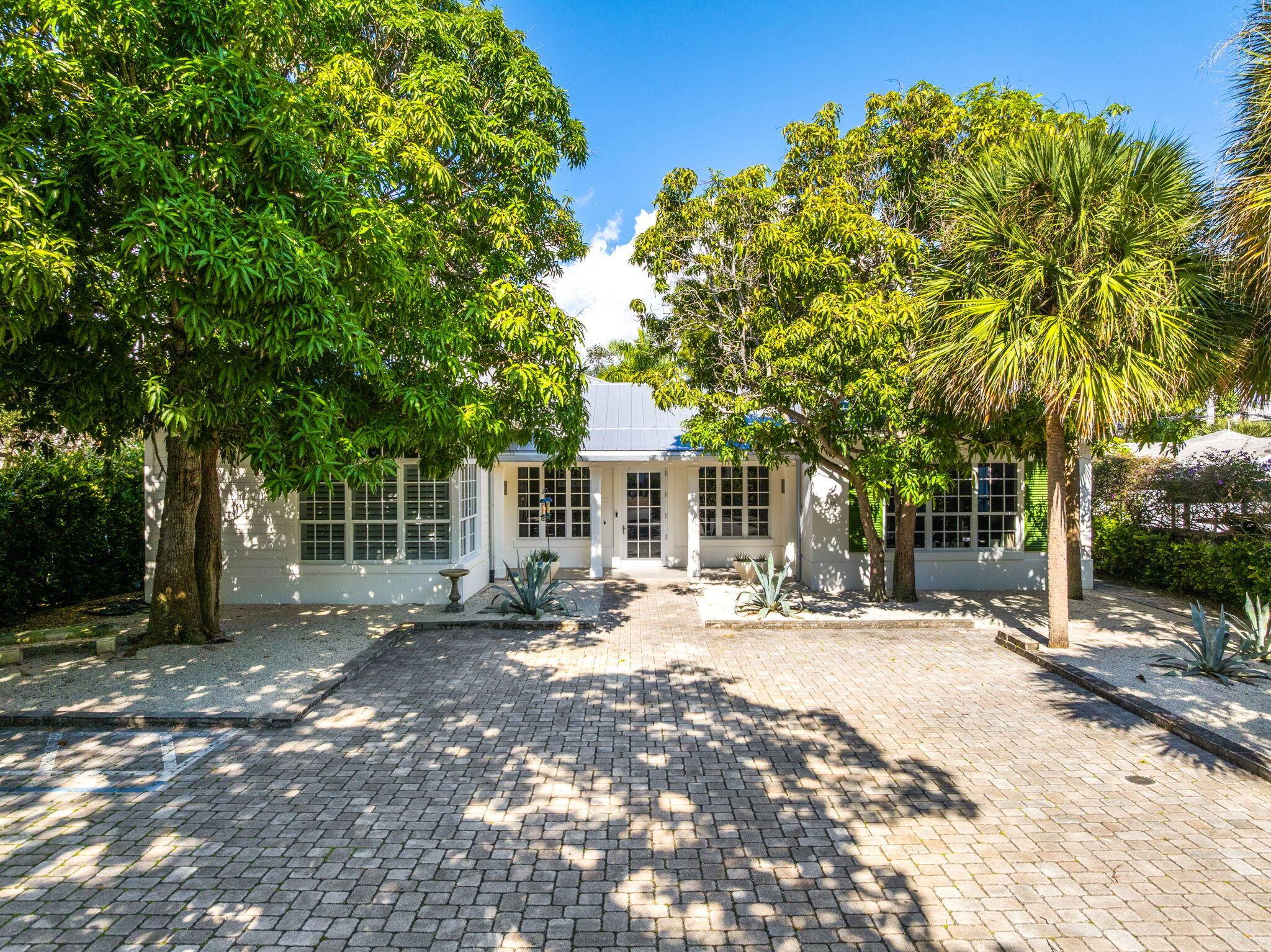 2, 636 SF Professional Office Building For Sale.